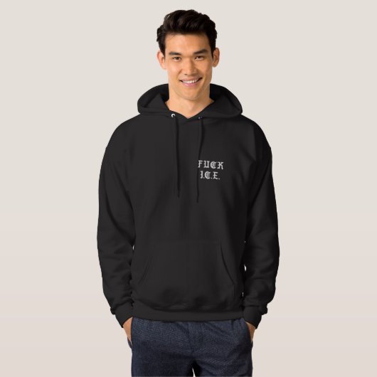 White Gothic Text Hoodie – ストリートウェアプルオーバー パーカ (正面フル)
