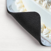 White Heart Cake For Engagement マウスパッド (コーナー)