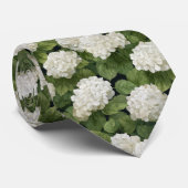 White Hydrangea Flowers with Green Leaves Pattern ネクタイ (ロール)