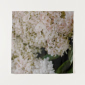 WHITE HYDRANGEAS IN BLOOM タペストリー (正面(横))