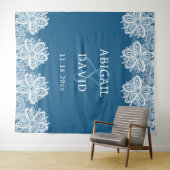 White Lace on Blue Wedding Backdrop タペストリー (インサイチュ(横))