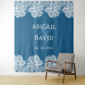 White Lace on Blue Wedding Backdrop タペストリー (インサイチュ)
