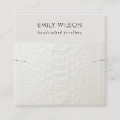 WHITE LEATHER TEXTURE NECKLACE BRACELET DISPLAY スクエア名刺 (正面)