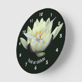 White Lotus Lily Flower Personalized ラウンド壁時計 (傾斜)