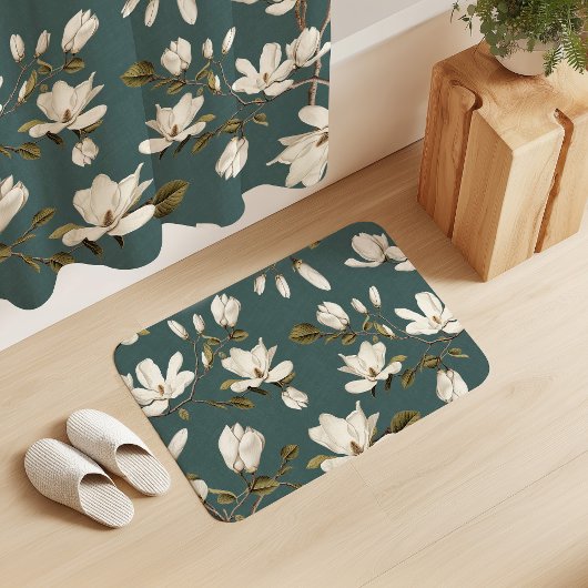White Magnolia Grove on Viridian Elegant Floral  バスマット