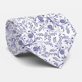White neck tie with elegant blue floral pattern  ネクタイ (ロール)
