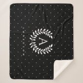 White On Black Laurel Monogram Polka Dot Pattern シェルパブランケット (正面)