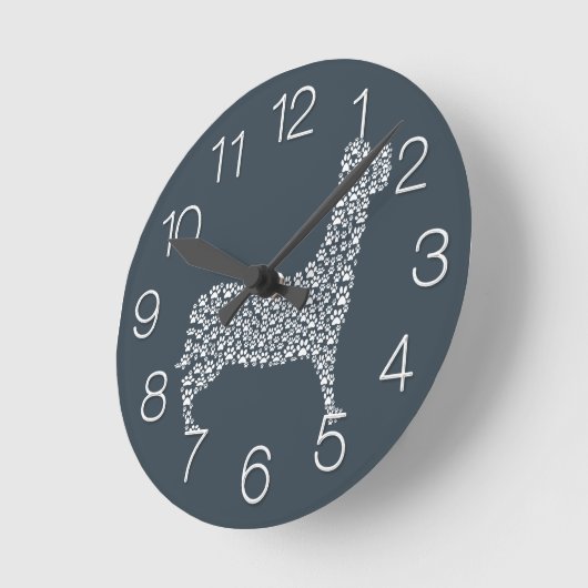 White Paw Print Dog Silhouette Pattern Fabric ラウンド壁時計 (傾斜)