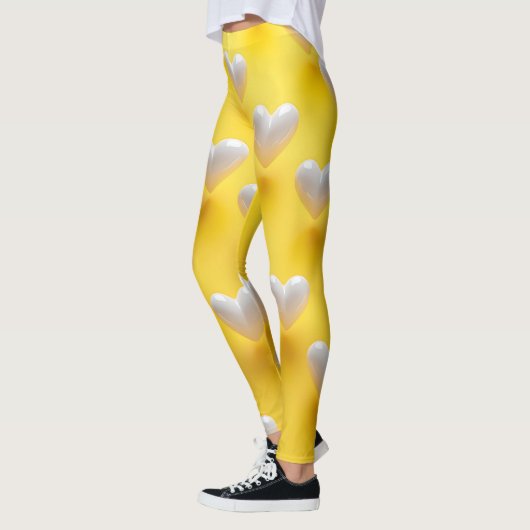 White Pearl Hearts on Yellow レギンス (左)