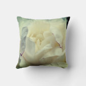 White Peony Flower Petals クッション (裏面)