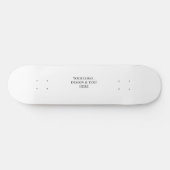 White Personalized – ロゴとテキストを入れてカスタマイズ スケートボード (横)
