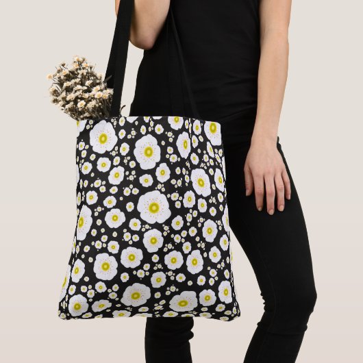 White Poppies Shoulder Tote (2 sizes) トートバッグ (クローズアップ)