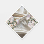 White Satin with Roses and Peony Wedding スタンダードランチョンナプキン (角)