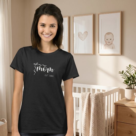 White Script Established Mom Bow Cute  Tシャツ