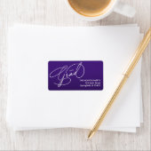 White Script Graduation Purple Return Address ラベル (インサイチュ)