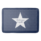 White Snowflake Pattern on a Midnight Blue Sky バスマット (正面)