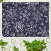White Snowflakes on blue キッチンタオル (折り畳み)