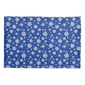 White Snowflakes on Dark Blue Winter Pattern 枕カバー (裏面)