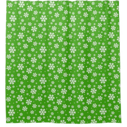 White Snowflakes on Green Winter Pattern シャワーカーテン (正面)