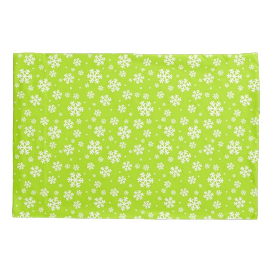 White Snowflakes on Green Winter Pattern 枕カバー (裏面)