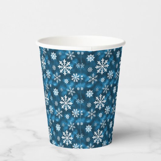 White Snowflakes Pattern On Winter Blue Background 紙コップ (右)