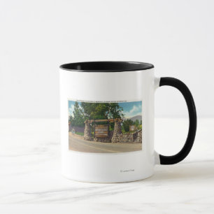 Whiteface Mt.のハイウェーへの入口 マグカップ