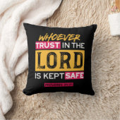 Whoever Trusts in the Lord Is Kept Safe Quote クッション (ブランケット)