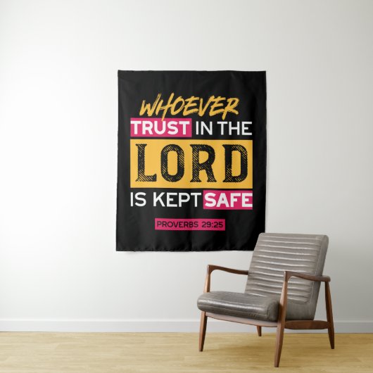 Whoever Trusts in the Lord Is Kept Safe Quote タペストリー (インサイチュ)
