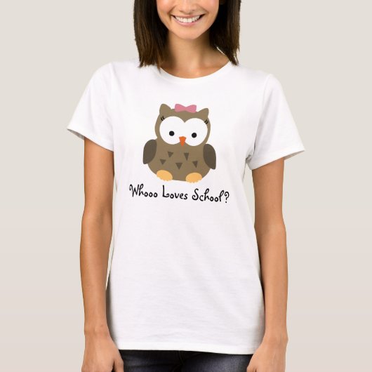 Whoooは学校を愛しますか。 かわいいベビーのフクロウの先生のワイシャツ tシャツ (正面)