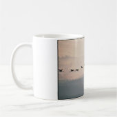 WhoopingCranesFollowUltralite コーヒーマグカップ (左)