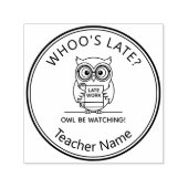 Whoos Late? | Teacher Late Work Cartoon Owl Punny セルフインキングスタンプ (デザイン)