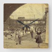 Who's that girl? スクエア壁時計 (正面)