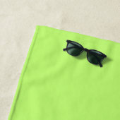 Wickedly Hot (Lime Green) Beach Towel ビーチタオル (インサイチュ)