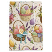 Wicker Basket Easter Eggs with Lavender ミディアムペーパーバッグ (裏面)