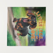 Wiener Dog Little legs愛の多く タペストリー (正面(横))