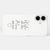 Wife & Mom Est. – シンプルなバレンタインギフト Case-Mate iPhoneケース (裏面 (横))