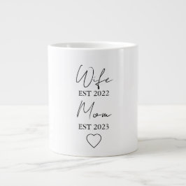 Wife & Mom Est. – Minimalist Valentine Gift ジャンボコーヒーマグカップ