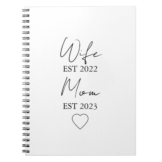 Wife & Mom Est. – Minimalist Valentine Gift ノートブック (正面)