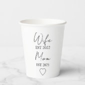 Wife & Mom Est. – Minimalist Valentine Gift 紙コップ (裏面)