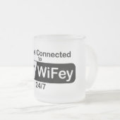 WiFeyに接続される フロストグラスマグカップ (正面右)