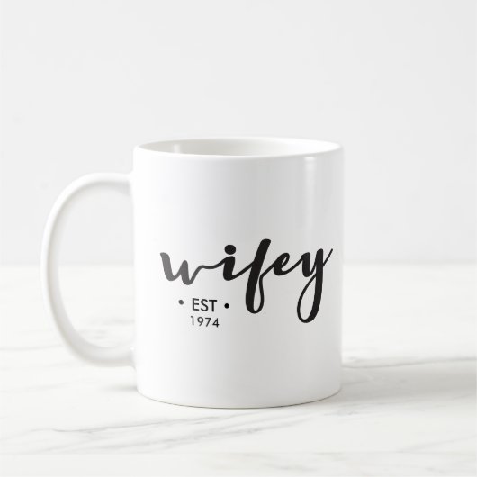 Wifeyカスタムで設立されたパーソナライズされた年 コーヒーマグカップ (左)