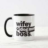Wifey犬のお母さんのボスのおもしろいなコーヒー・マグ マグカップ (左)