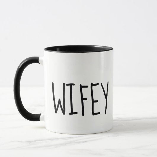 Wifey マグカップ (左)