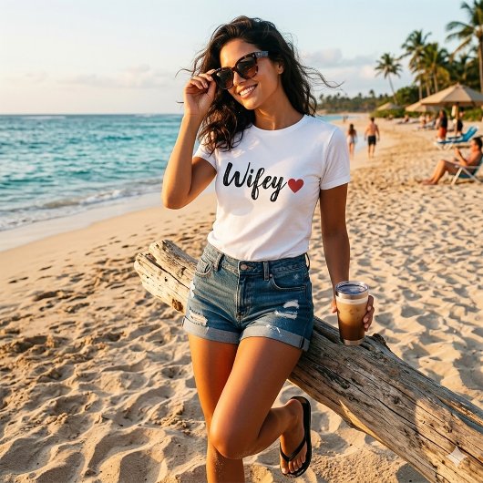 Wifey Modern Black Script Women RedHeart T-Shirt Tシャツ