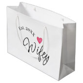 Wifey red heart est. Year future wife valentine's  ラージペーパーバッグ (裏面アングル)