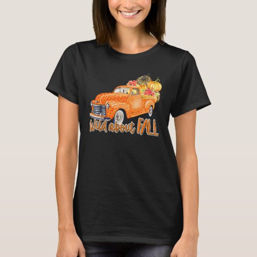 Wild About Fall Leopard Truck Pumpkins Autumn Than Tシャツ (正面)