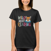 Wild About Reading Books Reader Lover Librarian Bo Tシャツ (正面)