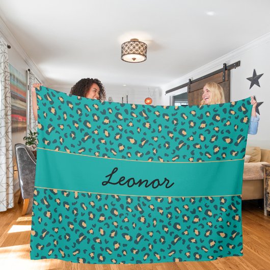 Wild and Cozy Teal and Tan Leopard Animal Print フリースブランケット