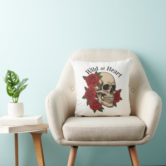 Wild at Heart Gothic Skull with Red Roses  クッション (椅子)