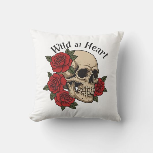 Wild at Heart Gothic Skull with Red Roses  クッション (正面)